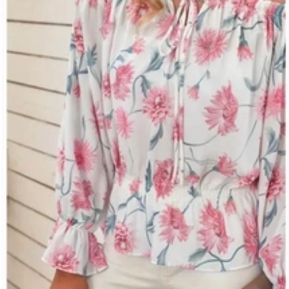 Off the shoulder silky top - Picture 2 of 2